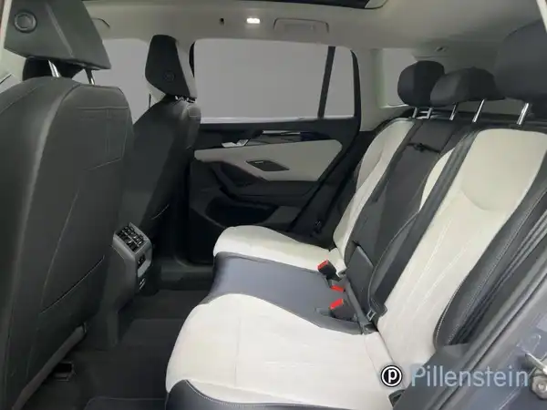 VW TIGUAN (14/17)