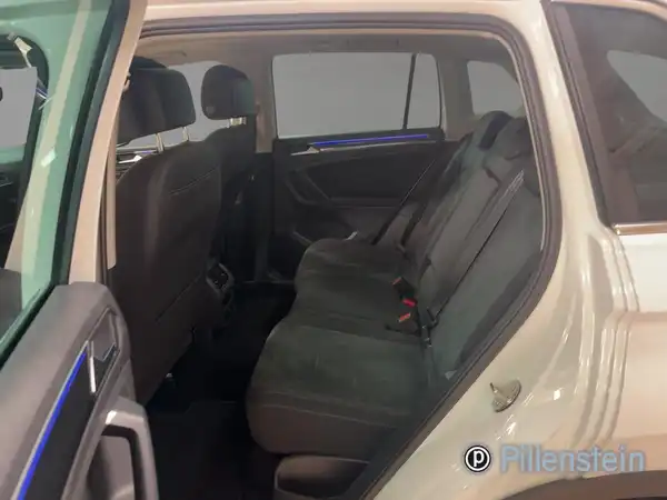 VW TIGUAN (10/17)