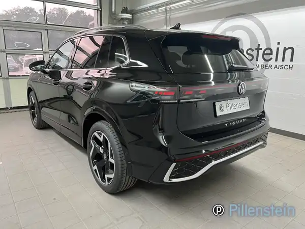 VW TIGUAN (2/15)