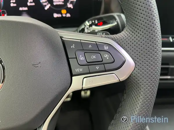 VW TIGUAN (8/15)