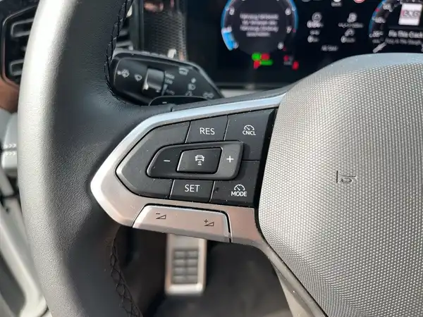 VW TIGUAN (15/22)