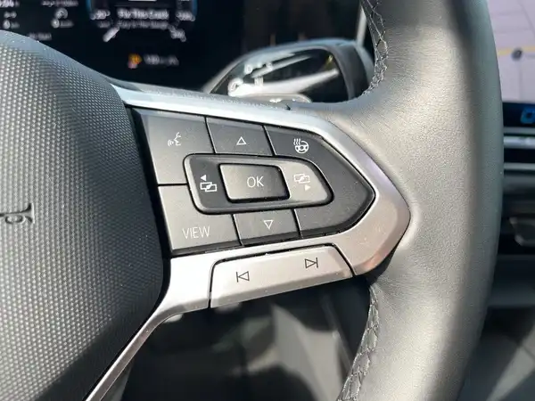 VW TIGUAN (16/22)