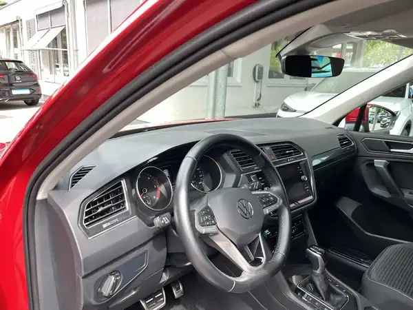 VW TIGUAN (13/16)