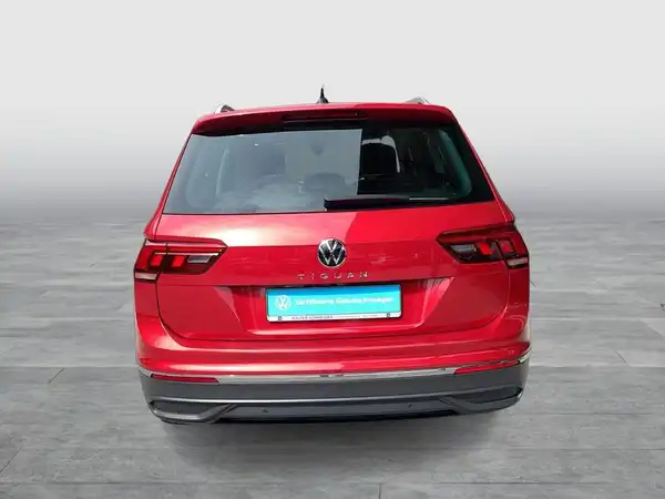 VW TIGUAN (4/16)