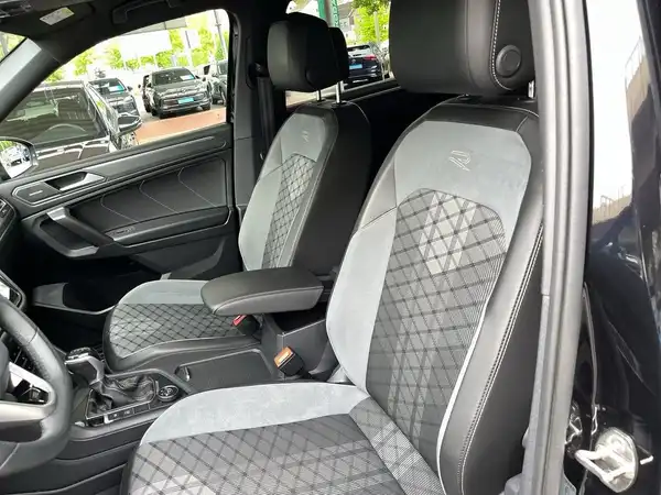 VW TIGUAN ALLSPACE (18/22)