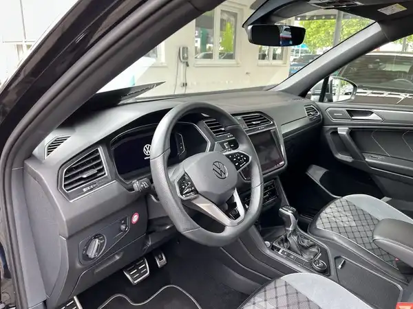VW TIGUAN ALLSPACE (19/22)