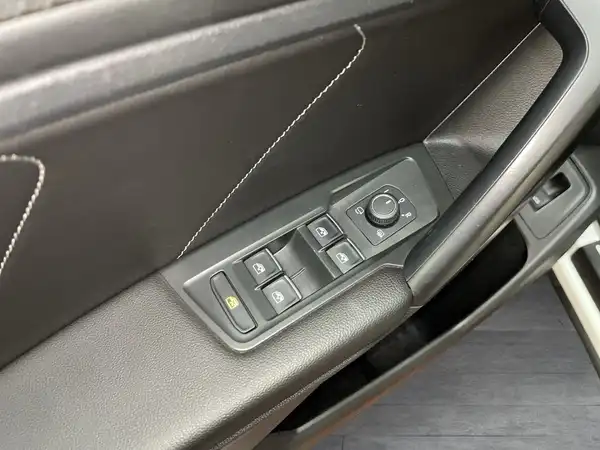 VW TIGUAN ALLSPACE (18/27)
