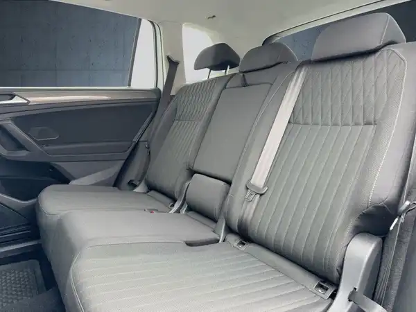 VW TIGUAN ALLSPACE (13/22)
