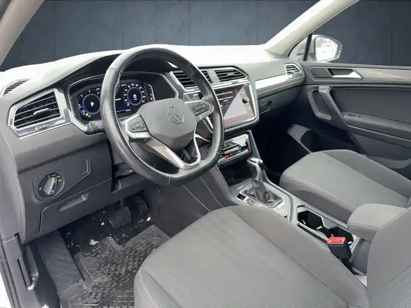 VW TIGUAN ALLSPACE (10/22)