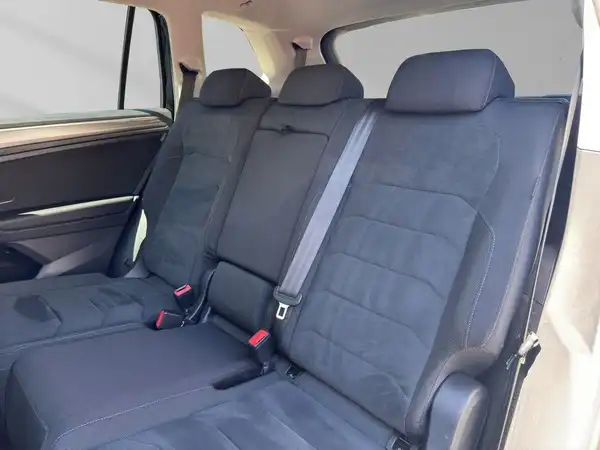 VW TIGUAN ALLSPACE (14/21)