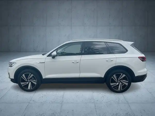 VW TOUAREG (2/18)