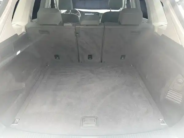VW TOUAREG (13/18)