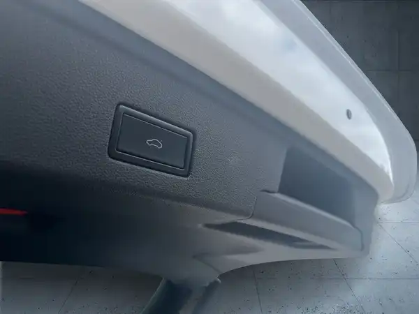 VW TOUAREG (14/18)