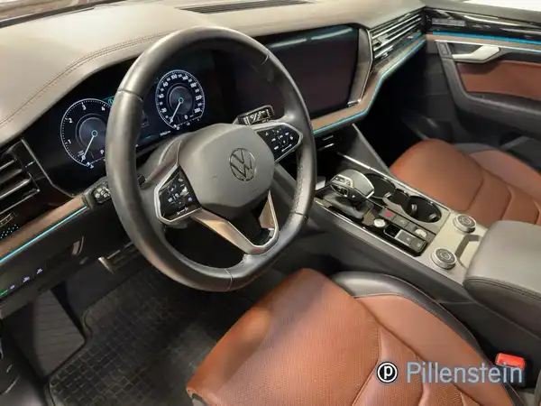 VW TOUAREG (9/16)