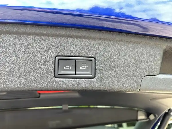 VW TOUAREG (13/23)