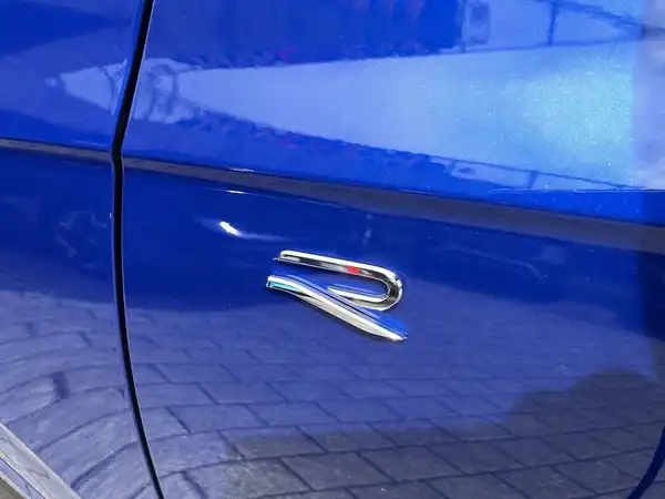 VW TOUAREG (17/23)
