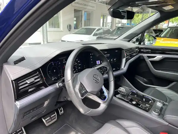 VW TOUAREG (21/23)