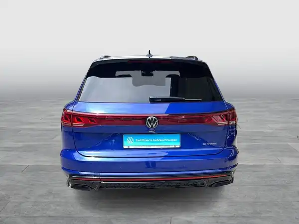 VW TOUAREG (5/23)