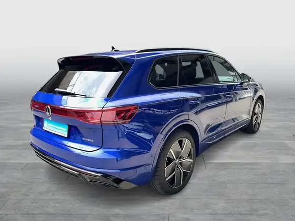 VW TOUAREG (6/23)