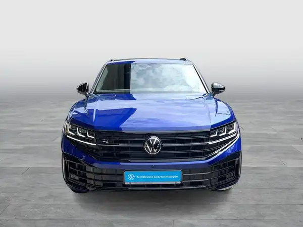 VW TOUAREG (8/23)