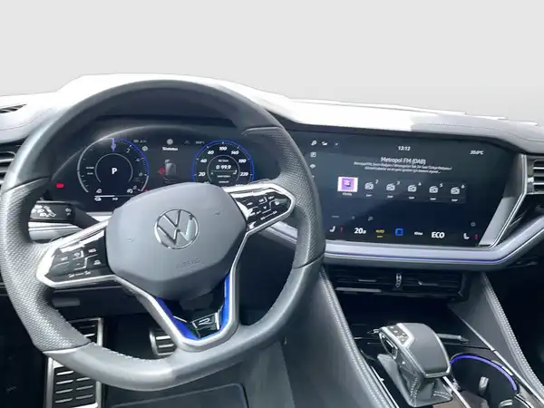 VW TOUAREG (9/23)
