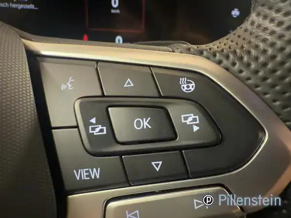 VW TOUAREG (14/16)