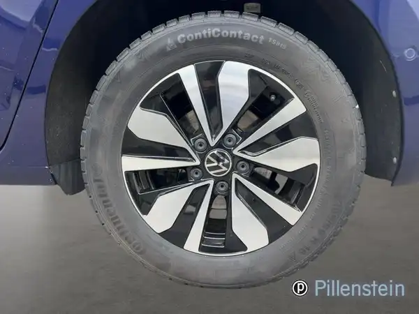 VW TOURAN (4/18)