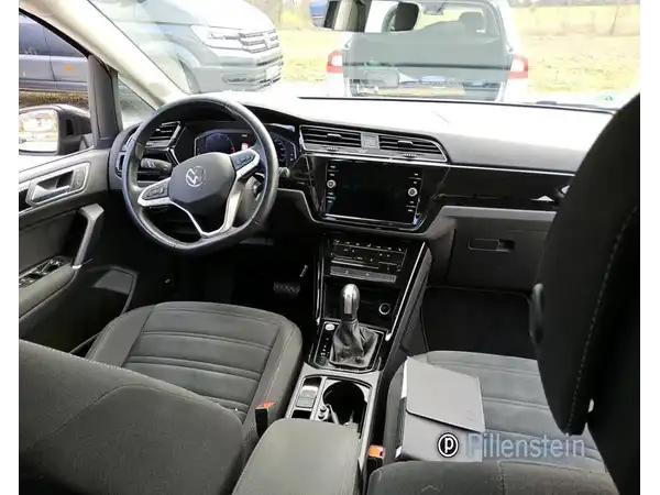 VW TOURAN (6/8)