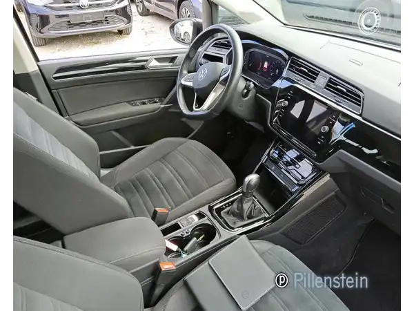 VW TOURAN (7/8)