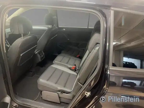 VW TOURAN (9/16)