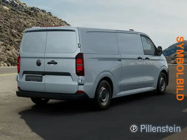 Das Bild zeigt einen VW Transporter Kasten von hinten in grauer Farbe, mit einer Texteinblendung 'SYMBOLBILD' in orange.