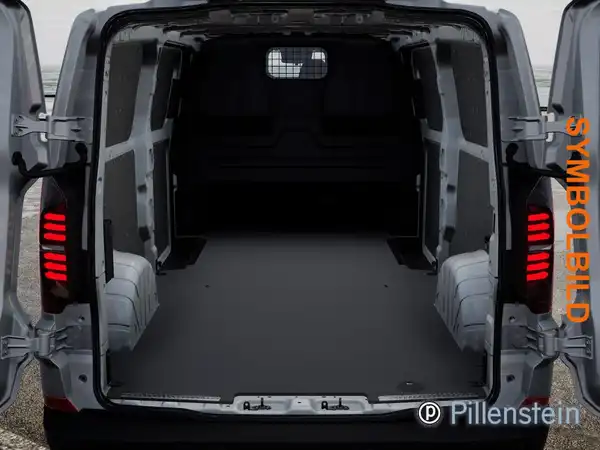 Das Bild zeigt den Innenraum eines VW TRANSPORTER KASTEN. Die Innenfarbe ist schwarz und es sind einige markante Texteinblendungen vorhanden.