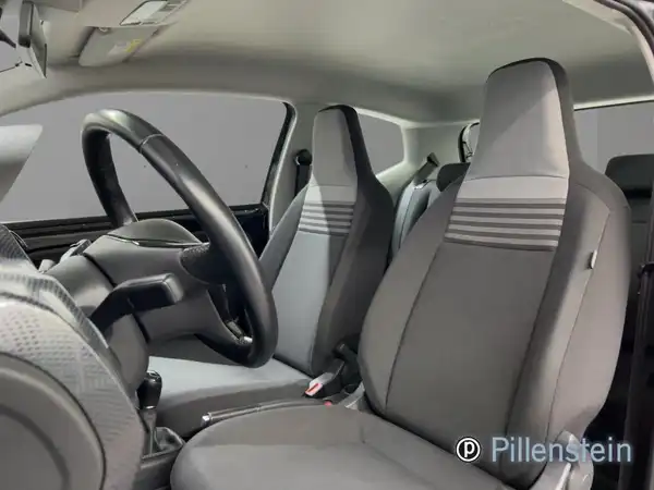 VW UP! (6/15)