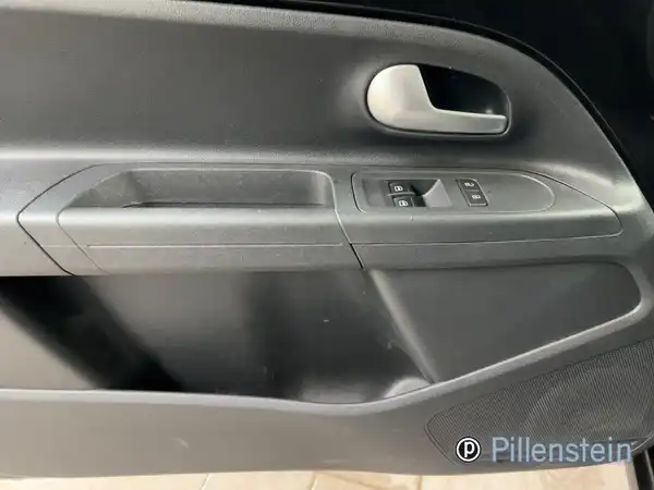 VW UP! (7/15)