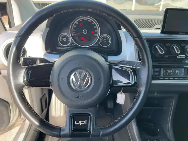 VW UP! (9/14)