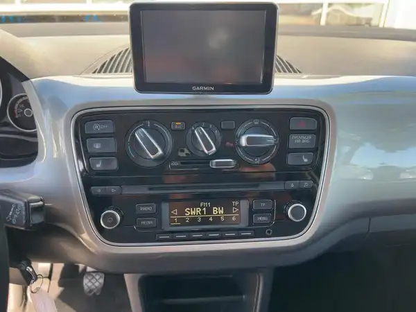 VW UP! (10/14)