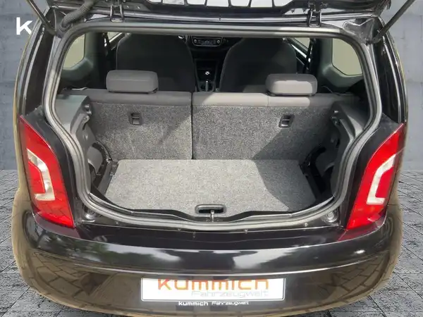 VW UP! (13/15)