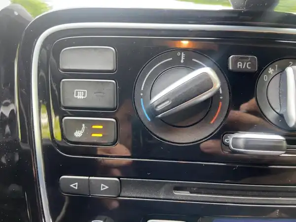 VW UP! (14/15)