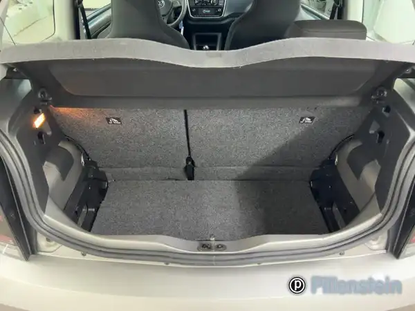 VW UP! (11/13)