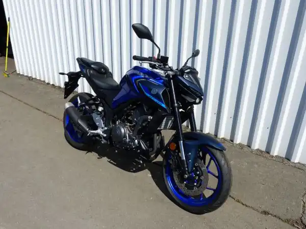YAMAHA MT-03 (2/8)