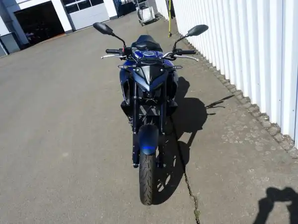 YAMAHA MT-03 (5/8)