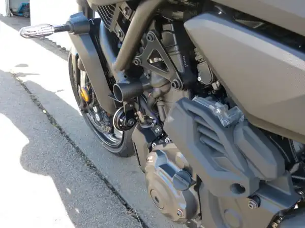 YAMAHA MT-07 (8/9)