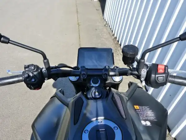 YAMAHA MT-09 (6/9)