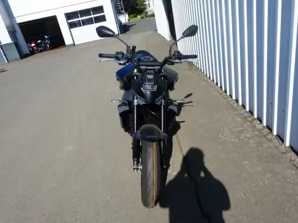 YAMAHA MT-09 (5/9)