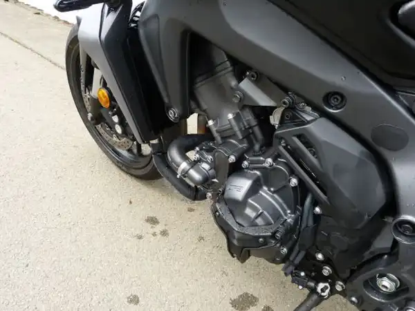 YAMAHA MT-09 YAMT (8/9)