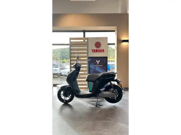 YAMAHA NEO (2/6)