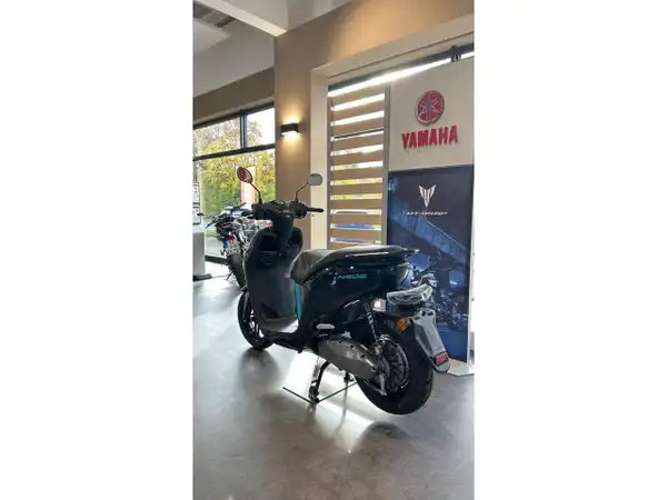YAMAHA NEO (4/6)