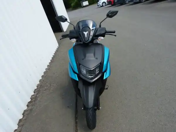 YAMAHA RAYZR (5/8)