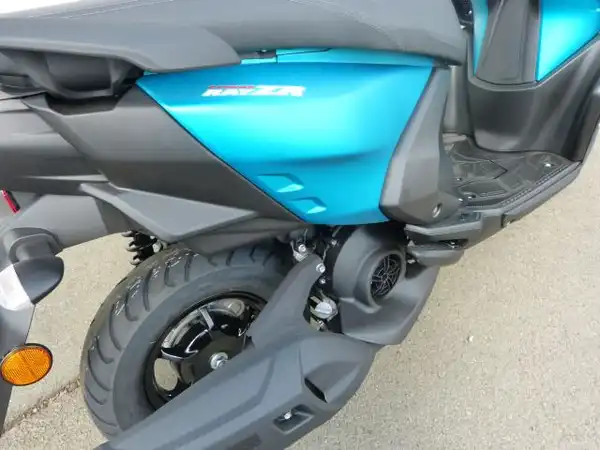 YAMAHA RAYZR (8/8)