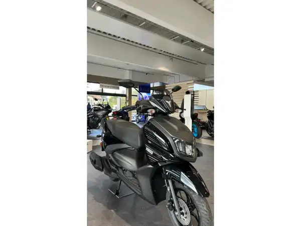 YAMAHA RAYZR (6/6)